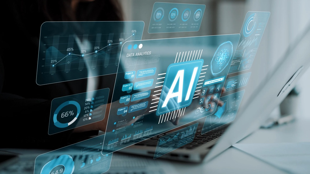 2026, anul restructurărilor &icirc;n tech motivate de AI. Companiile care au anunțat că dau afară oameni din acest motiv