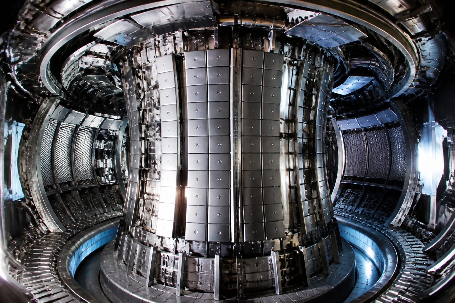 3 terawați p&acirc;nă &icirc;n 2040. Pariul lui Masayoshi Son că fuziunea nucleară va alimenta centrele de date AI &icirc;n circa 15 ani