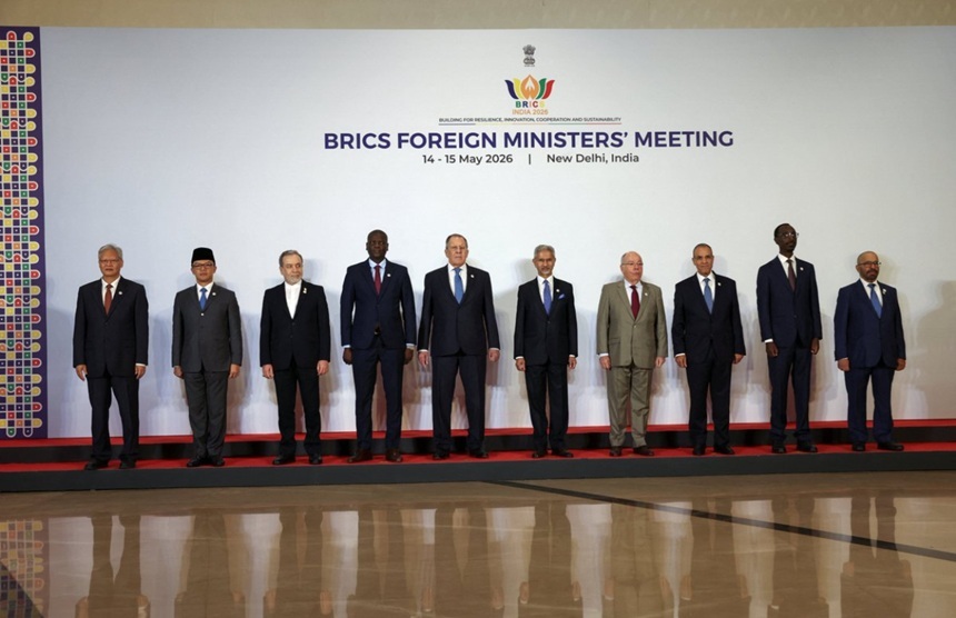 Abbas Araghchi anunţă la o reuniune BRICS, la New Delhi, că SUA sunt pregătite să continue negocierile şi că Iranul este deschis unui ajutor al Chinei, propus de Xi lui Trump la Beijing