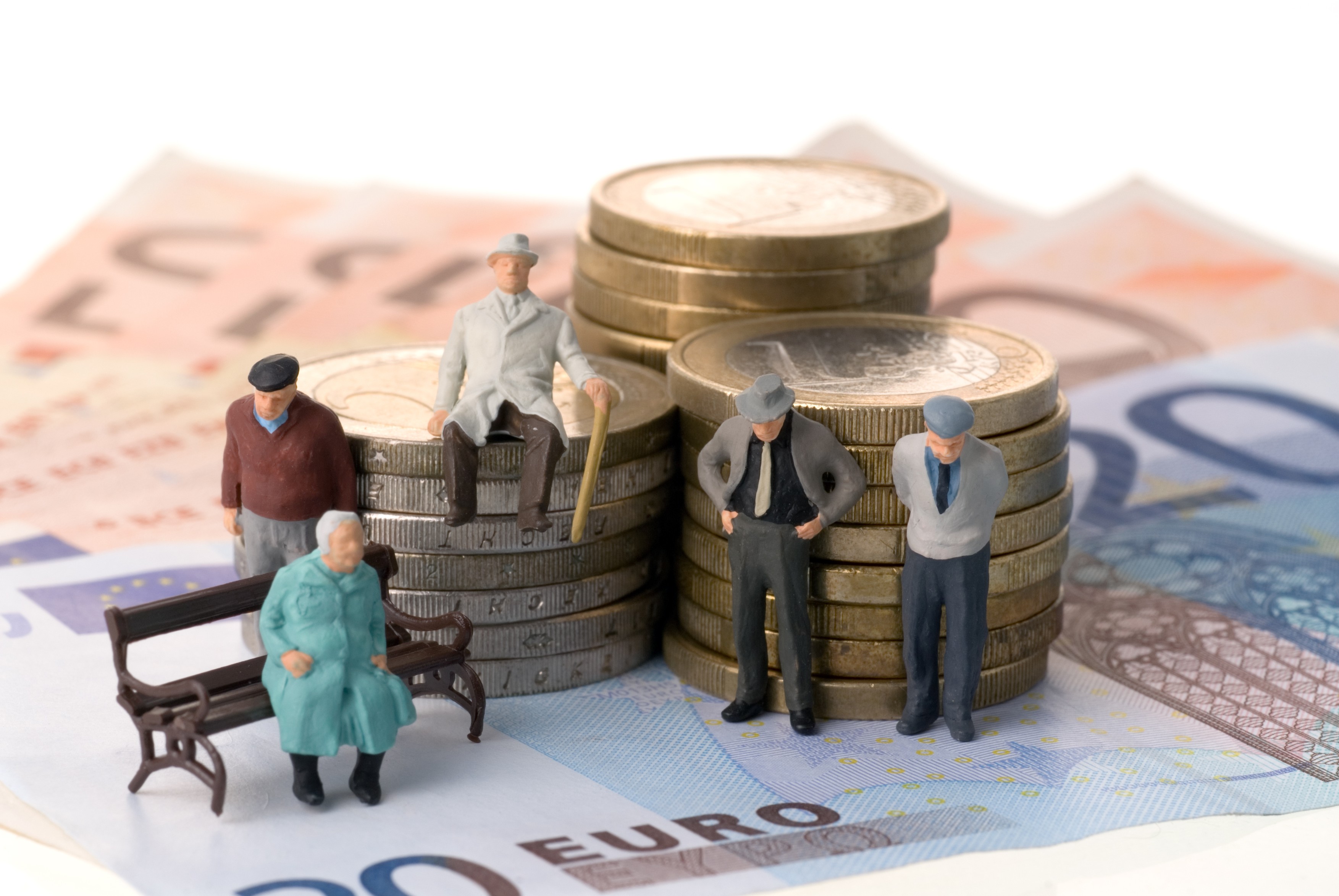 Activele fondurilor de pensii private au ajuns la 227,5 miliarde de lei. Cum sunt investiți banii rom&acirc;nilor din Pilonul II