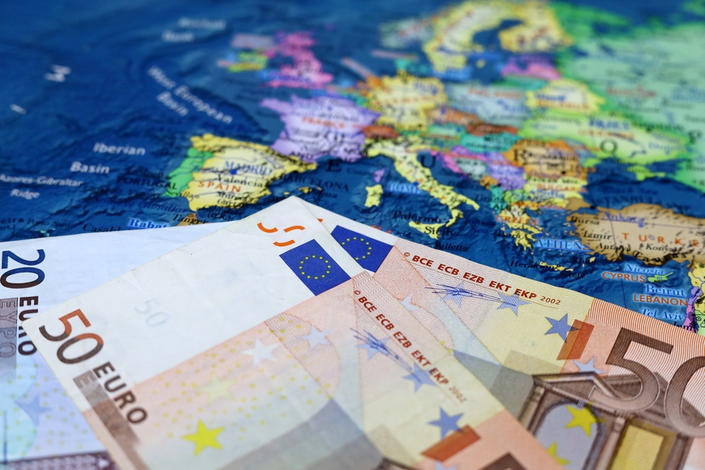Activitatea economică din zona euro revine pe creștere &icirc;n iulie, pe fondul redresării comenzilor noi