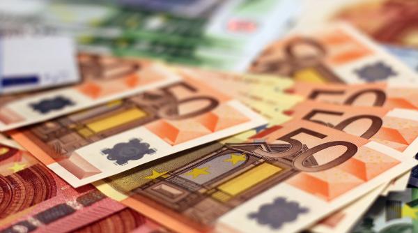 Aderarea la zona euro, miza care poate schimba viitorul rom&acirc;nilor. Viceguvernatorul BNR: Poate fi proiectul strategic al Rom&acirc;niei