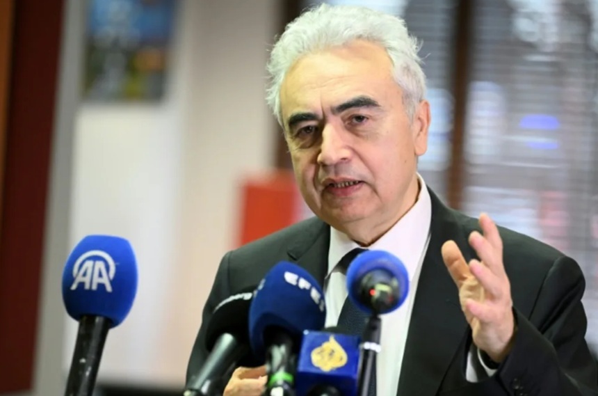 Agenţia Internaţională a Energiei anunţă o relansare &rdquo;&icirc;n curs&rdquo; a cererii de petrol şi &icirc;şi &icirc;mbunătăţeşte uşor previziunile pe 2026