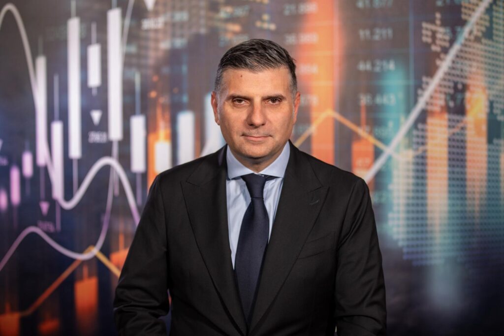 Alexandru Petrescu (ASF): Numărul conturilor active de investiții a crescut de peste nouă ori &icirc;n șapte ani. Activele &icirc;n custodia SSIF au ajuns la aproape 64 de miliarde de lei
