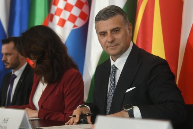 Alexandru Petrescu (ASF): Rom&acirc;nia se situează peste pieţele de caital din regiune şi foarte aproape de economii dezvoltate precum Italia, Franţa sau Spania, dar sub media europeană