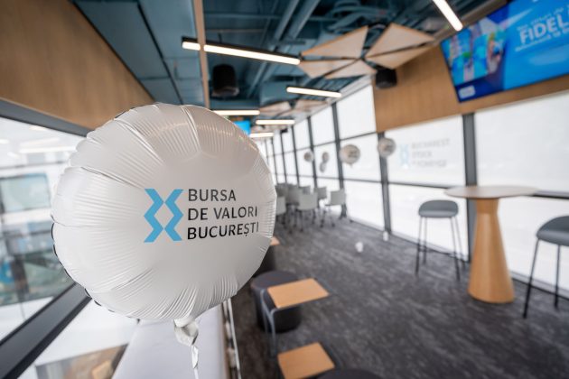 Analiștii indică un preț țintă mediu de 0,9499 lei pentru acțiunile OMV Petrom &icirc;naintea rezultatelor din al doilea trimestru