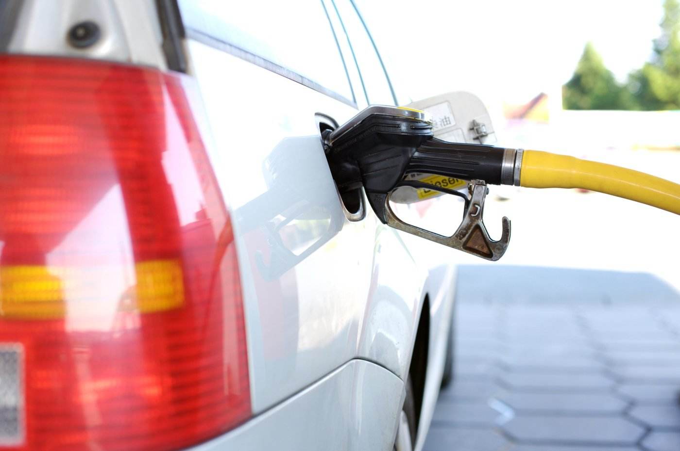 Analiză AEI: Motorina ar putea trece din nou de 10 lei/litru dacă conflictul din Golf escaladează