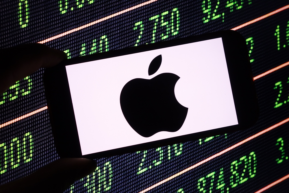 Apple depăşeşte Nvidia şi devine din nou cea mai valoroasă companie din lume