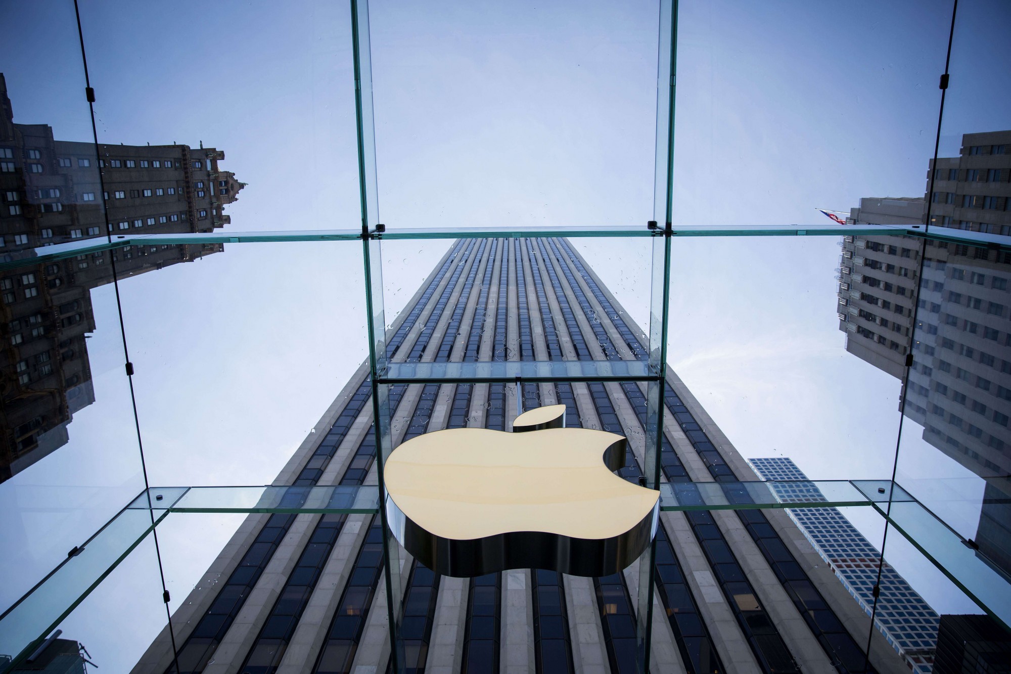Apple pregătește schimbări majore: iPhone-ul pliabil ar putea rescrie gama Pro
