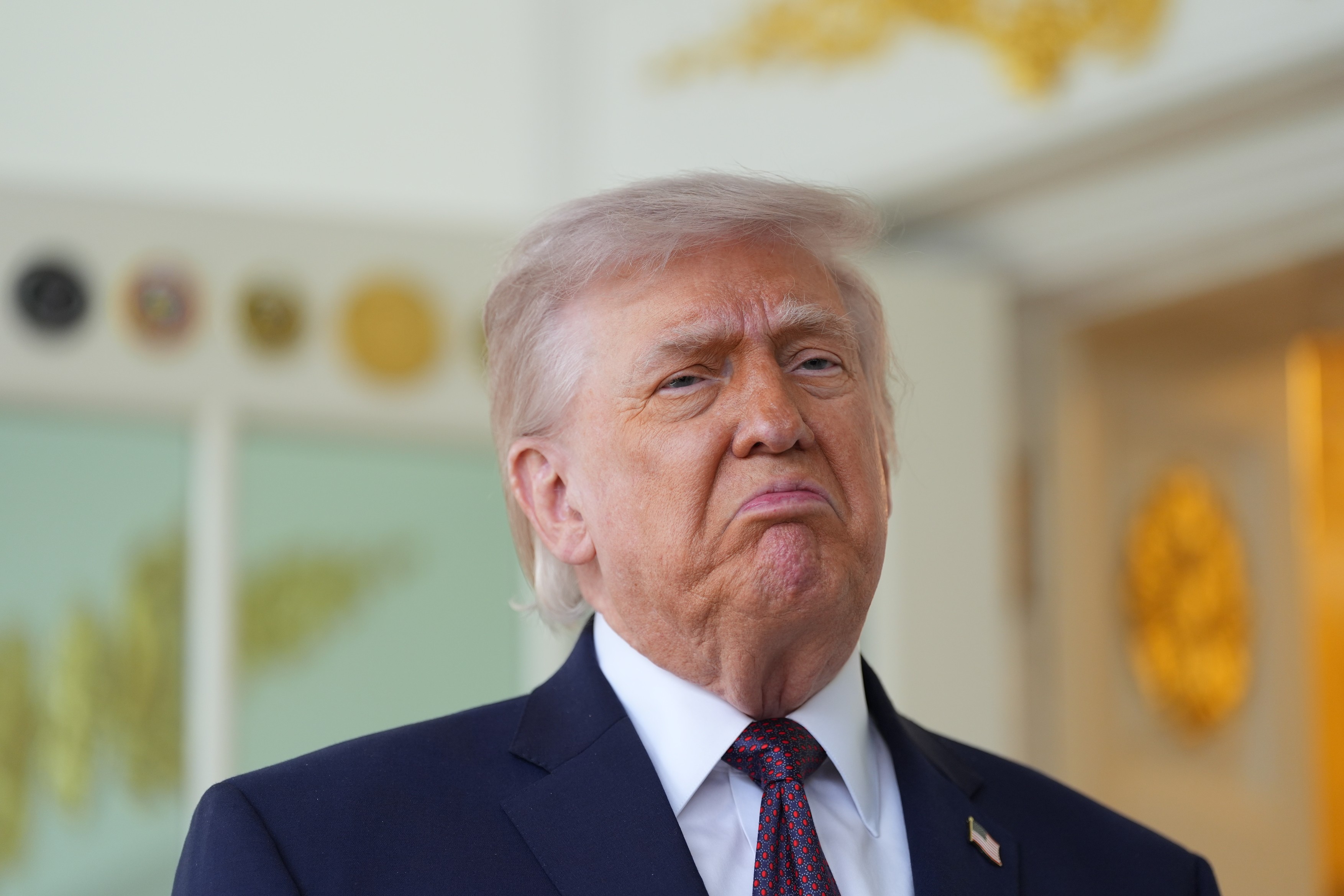 „Aş prefera să-l am”. Trump spune că s-ar „simţi mai bine” dacă ar recupera uraniul îmbogăţit al Iranului