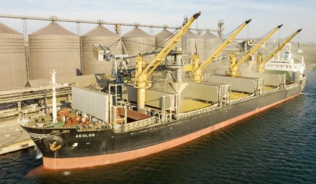 Atacurile rusești din Marea Neagră paralizează exporturile de cereale ucrainene: 3 milioane de tone din noua recoltă sunt blocate &icirc;n depozite