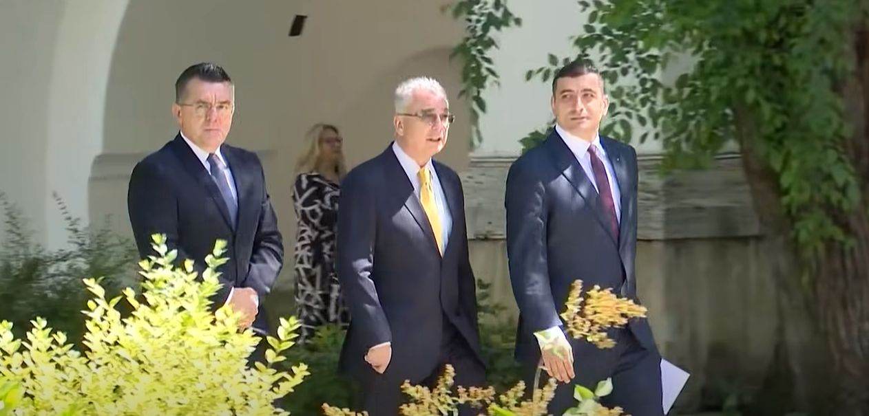 AUR reia apelul pentru reducerea TVA la carburanţi: Rom&acirc;nia trebuie să protejeze economia &icirc;nainte ca scumpirile să lovească din nou