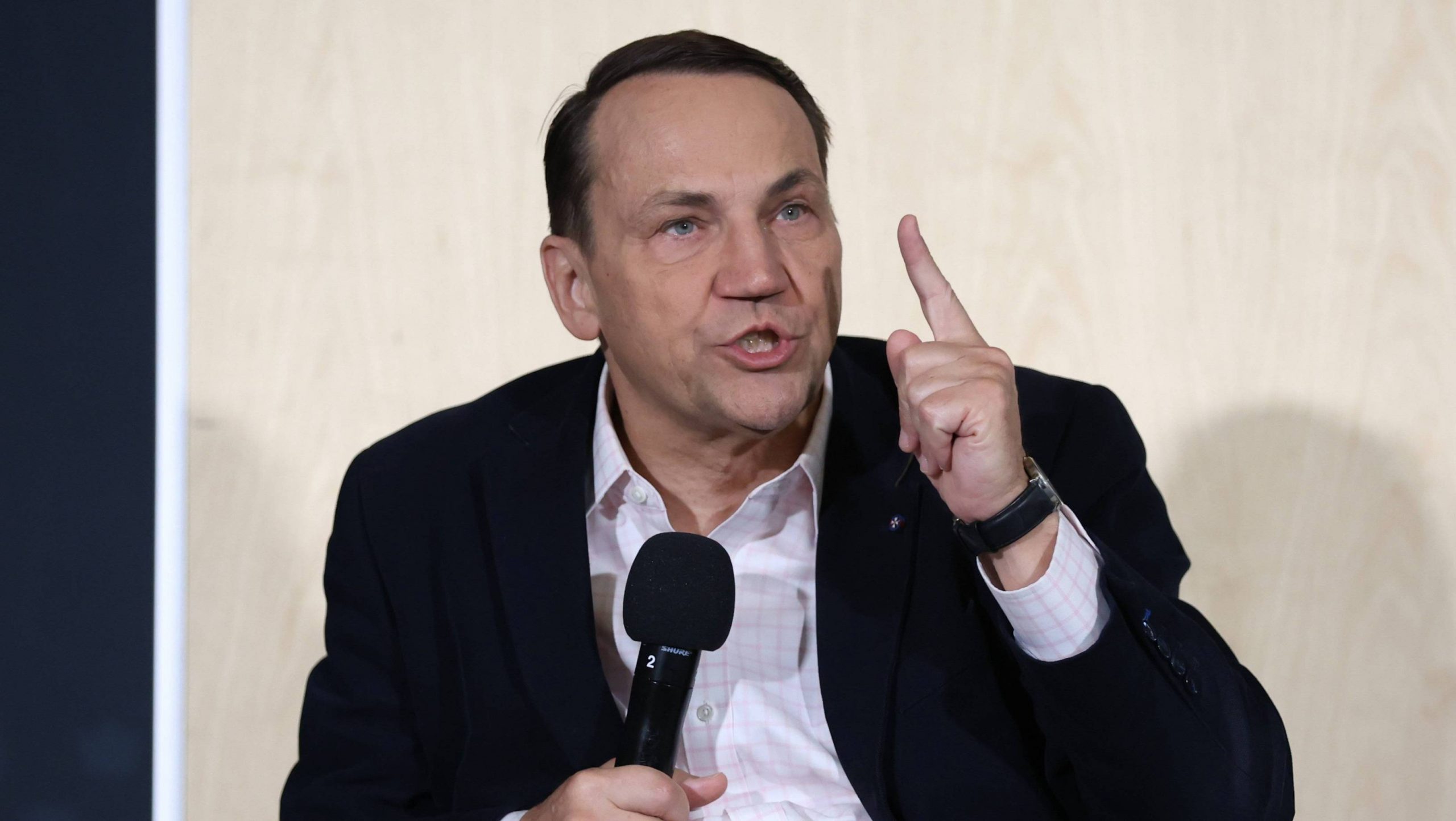 Avertisment de la Varșovia: Rusia ar putea pune la cale o provocare &icirc;mpotriva Poloniei. Ministrul Radoslaw Sikorski: &bdquo;Știm ce plănuiți&rdquo;