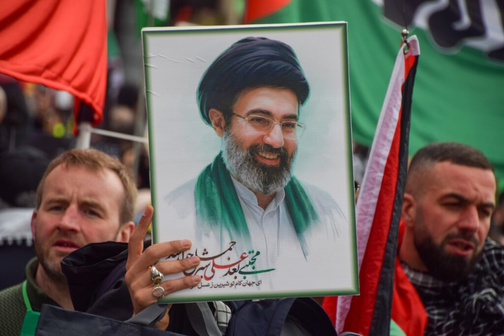 Ayatollahul Mojtaba Khamenei cere răzbunare pentru asasinarea tatălui său