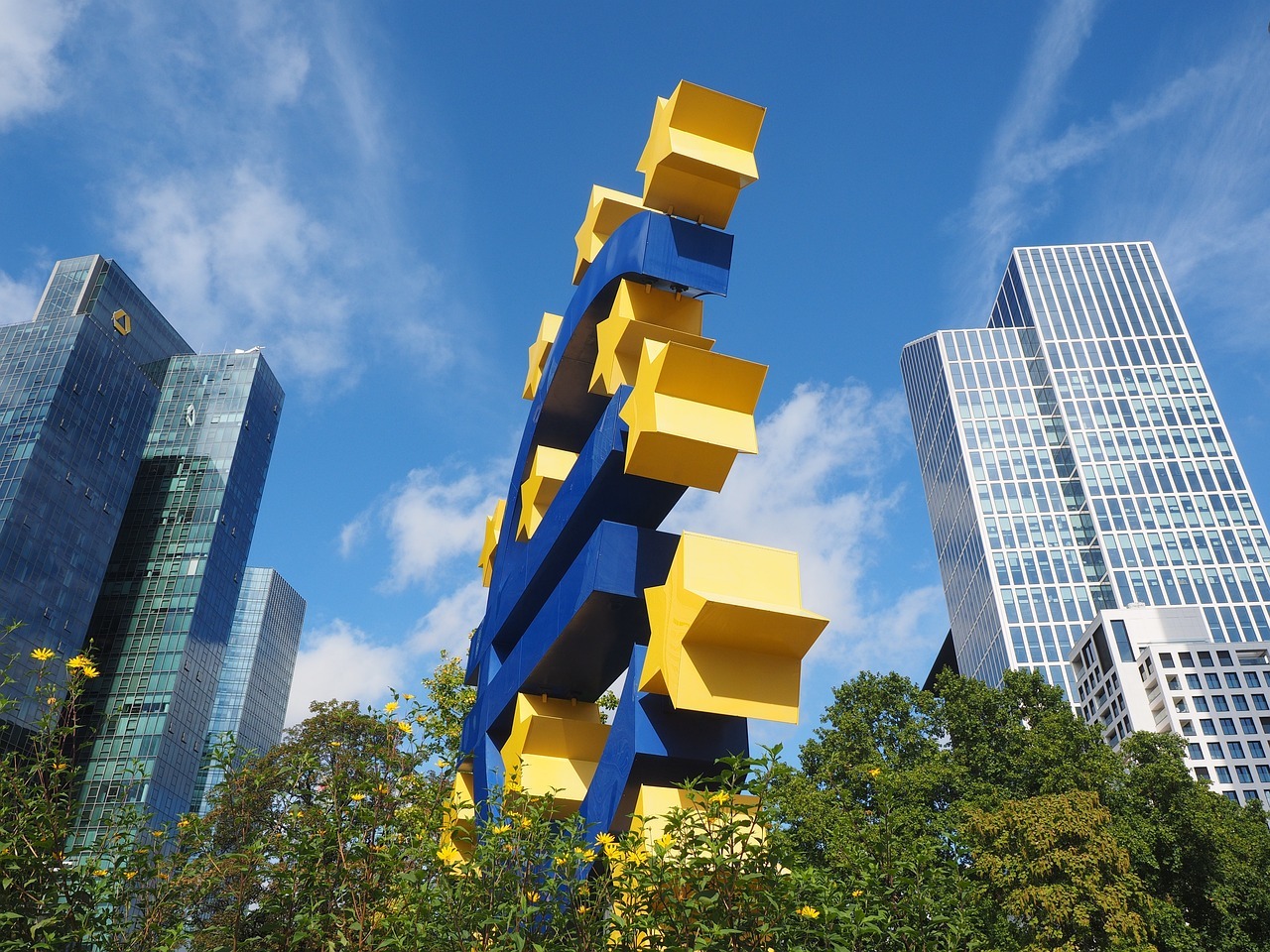 Banca Centrală Europeană menține neschimbate ratele dob&acirc;nzilor