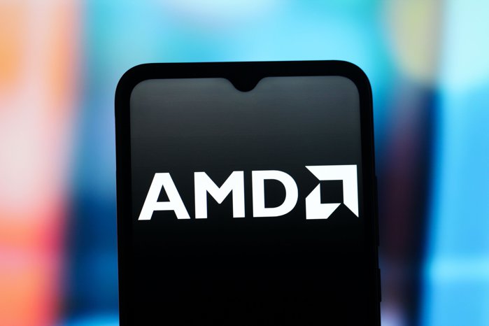 Bătălia pentru inteligenţa artificială: cum &icirc;ncearcă AMD să spargă monopolul Nvidia cu ajutorul Microsoft şi al unui supercomputer de 5 mil. dolari