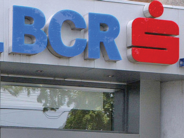 BCR a listat astăzi la Bursa de Valori Bucureşti o nouă emisiune de obligaţiuni &icirc;n valoare de peste 1 miliard de lei, &icirc;nchisă &icirc;n mai puţin de 24 de ore şi dublu subscrisă