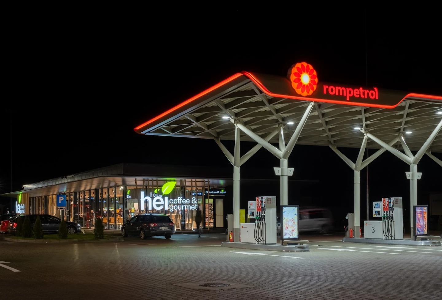 Benzinării și șoferi sub presiune. Motorina, benzina și, implicit, șoferii sunt sub presiunea cotațiilor internaționale, care au crescut cu o treime &icirc;n ultima lună GRAFIC