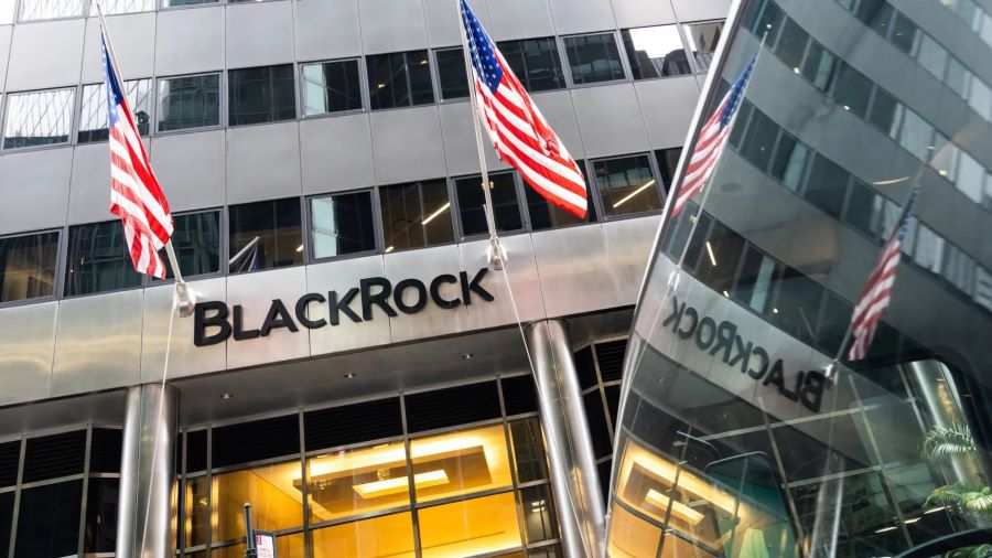BlackRock atinge un record de 15,3 trilioane de dolari active administrate, iar acțiunile urcă cu peste 6% după rezultate