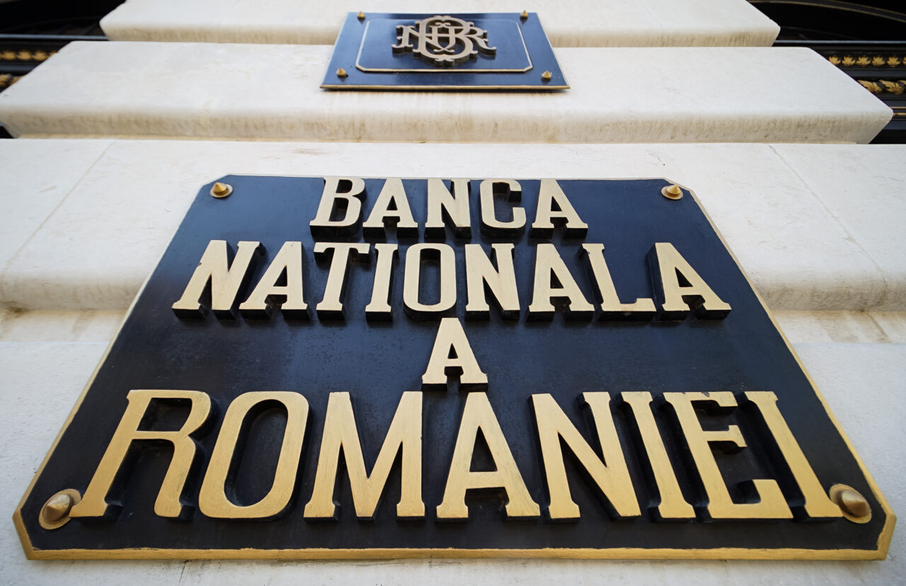BNR avertizează că inteligența artificială poate amplifica atacurile cibernetice. Ce spune despre păstrarea banilor pe card