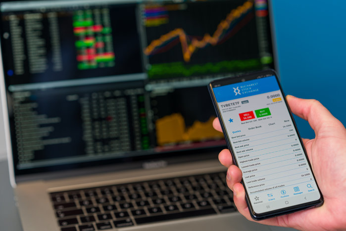 BRK Financial Group vrea să emită obligaţiuni de p&acirc;nă la 10 milioane de lei, cu dob&acirc;ndă de 10-12% pe an, după ce profitul net a crescut de peste 80 de ori &icirc;n primul trimestru din 2026