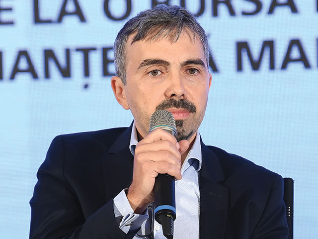 Bursă. Alexandru Combei, director de investiţii la BRD AM, administrator a 10 mld. lei: &Icirc;n industria fondurilor mutuale, banii se duc preponderent spre fondurile de acţiuni; investitorii &icirc;şi asumă active mai riscante pentru profituri superioare