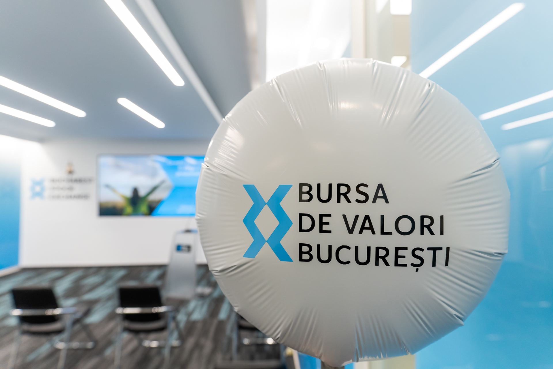 Bursa câștigă jumătate de procent