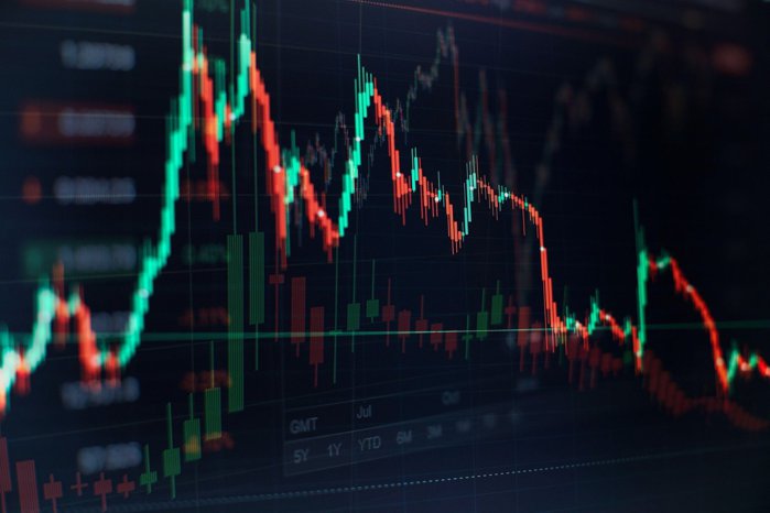 Bursa de la Bucureşti, &icirc;n uşoară cobor&acirc;re luni dimineaţa, cu deprecieri la BRD, Sphera şi Antibiotice. Scad şi pieţele vest-europene