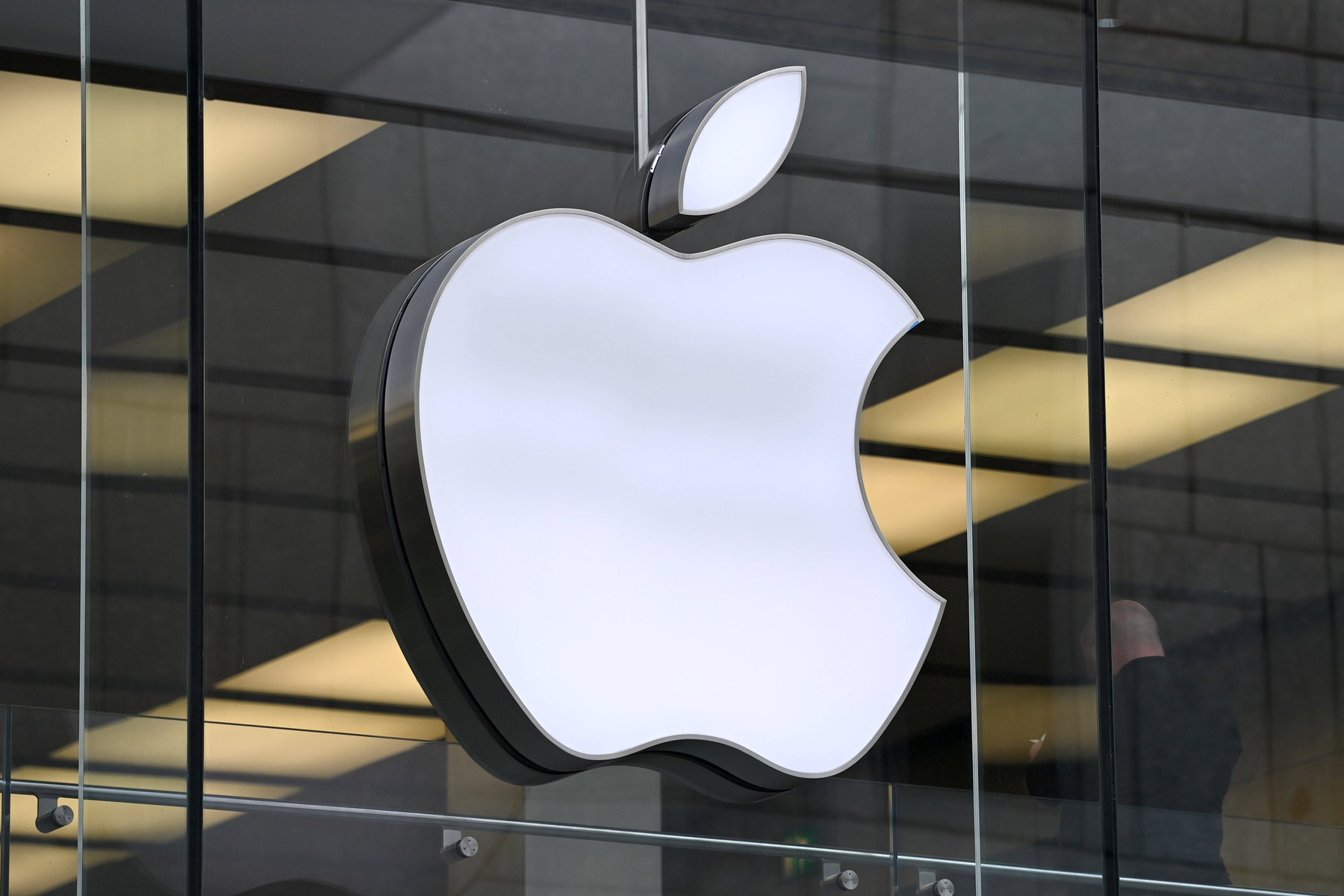 Capitalizarea pe bursă a Apple a depăşit pragul de 5.000 miliarde de dolari. Ce companie a mai reușit această performanță