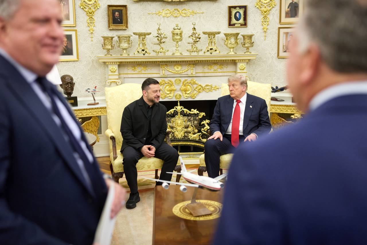 Ce au discutat Trump și Zelenski &icirc;n cadrul &icirc;nt&acirc;lnirii private de la Casa Albă. Liderul ucrainean a fost primit printr-o intrare laterală