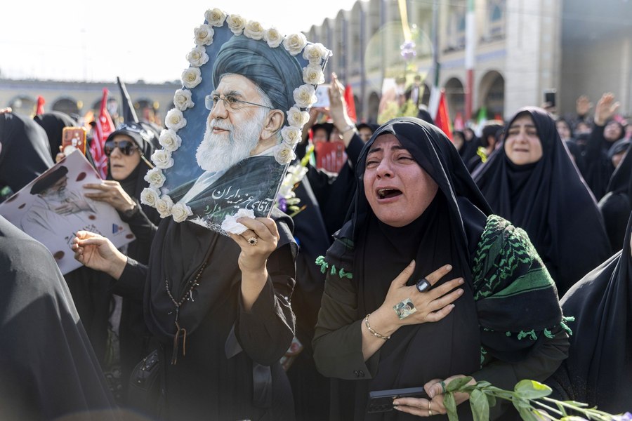 Cel puțin 14 morţi şi 78 de răniţi &icirc;n Iran, &icirc;n urma atacurilor SUA. Legăturile feroviare, suspendate către orașul Mashhad, unde este &icirc;nhumat Khamenei