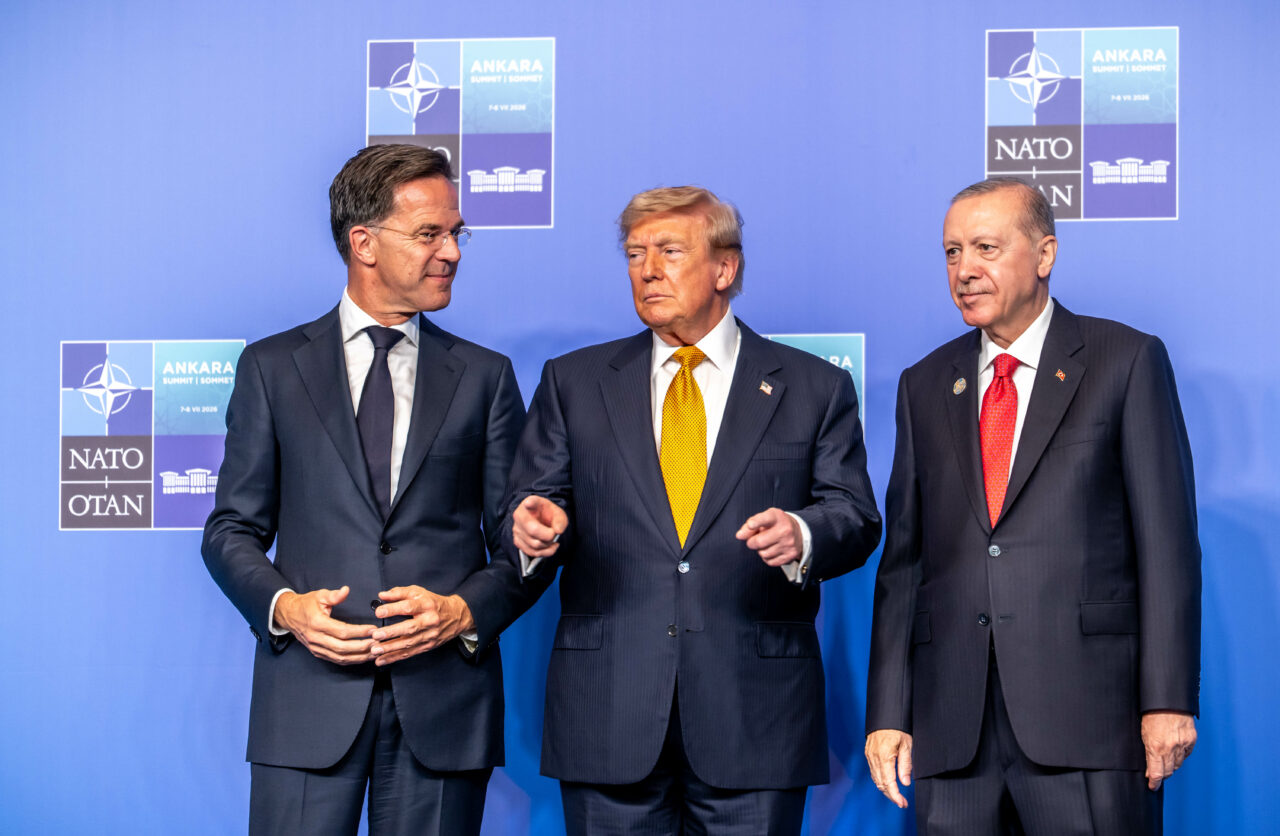 Cine c&acirc;știgă de pe urma procesului de re&icirc;narmare a Europei? Trump a făcut anunțul de la summit-ul NATO de la Ankara
