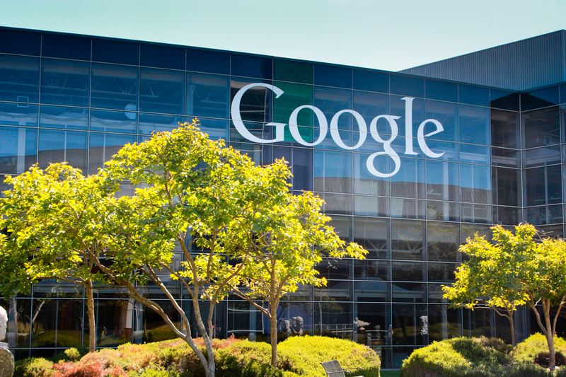 Comisia amendează Google cu 890 de milioane de euro pentru că &icirc;și promova propriile servicii și bloca ofertele mai ieftine