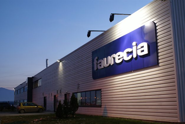 Comisia Europeană a aprobat preluarea diviziei de piese interioare a Forvia de către fondul american de investiții Apollo
