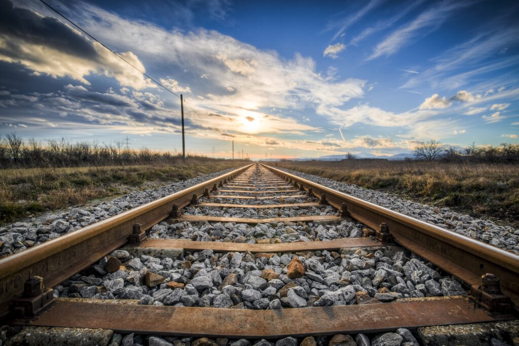 Compania greacă Gek Terna, care a c&acirc;știgat un contract major de infrastructură feroviară &icirc;n Rom&acirc;nia, investește masiv &icirc;n expansiunea internațională