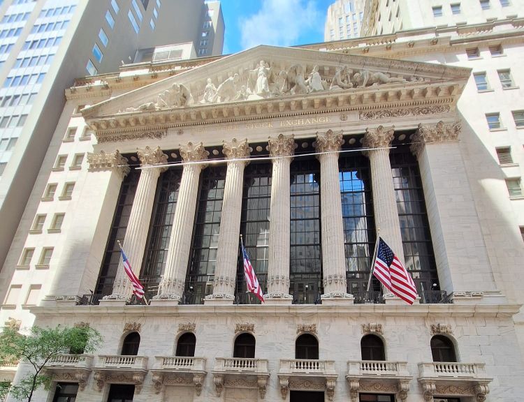 Companiile financiare din S&P 500, &icirc;naintea raportărilor: Ce trebuie să urmărească investitorii de pe Wall Street?