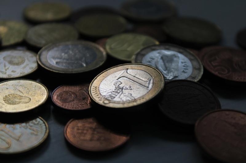 Creșterile salariale negociate &icirc;n zona euro ar urma să se mențină la 2,7% la &icirc;nceputul lui 2027