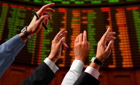 Cum investești 1.000 de euro cu profit. Top 5 acțiuni &icirc;n care &icirc;ți poți duce economiile