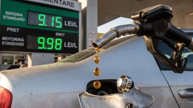 Cum s-au scumpit benzina și motorina &icirc;n Rom&acirc;nia, &icirc;n ultimele 5 luni, de la &icirc;nceputul conflictului din Iran