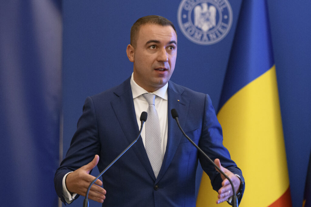 De ce a depășit motorina pragul de 10 lei pe litru. Explicațiile fostului ministru al Energiei, Bogdan Ivan