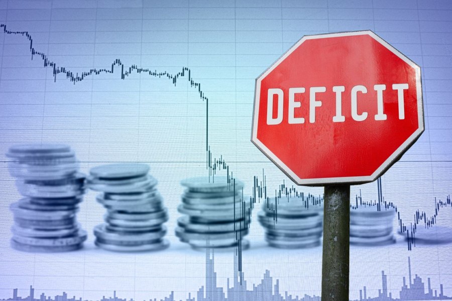 Deficitul Rom&acirc;niei a scăzut la 2% din PIB, dar răm&acirc;ne la 41 de miliarde de lei
