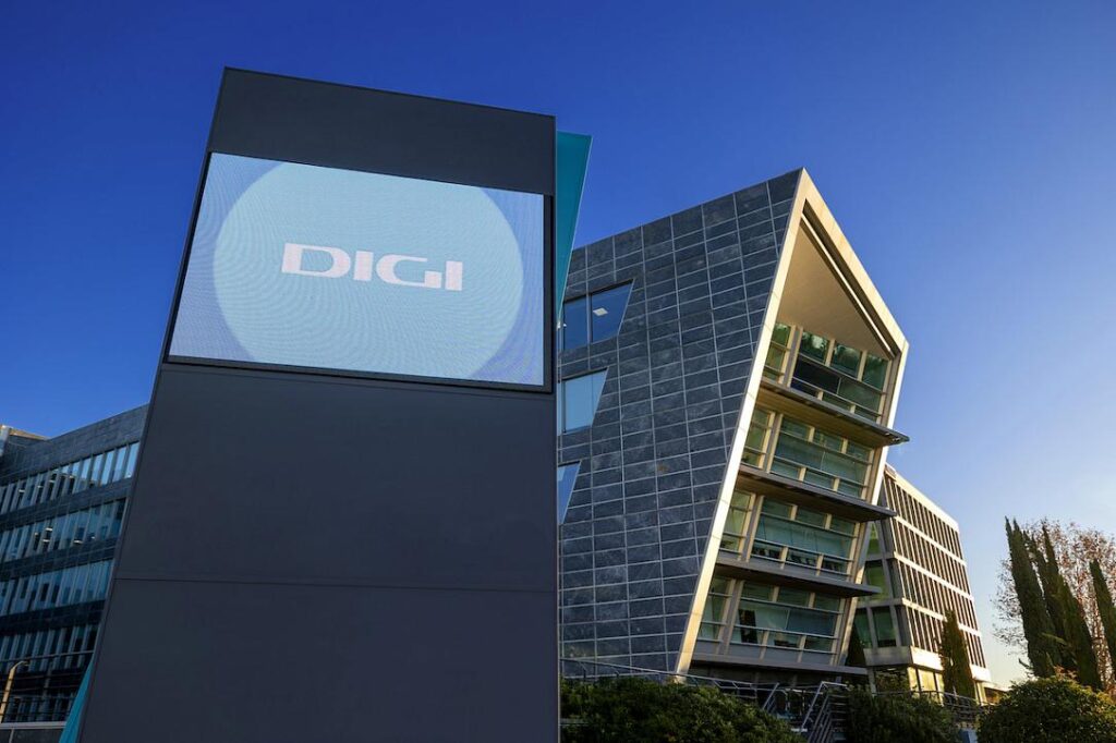 Digi face primul pas pe piața din Marea Britanie: intrare printr-un joint-venture &icirc;n infrastructura de fibră optică