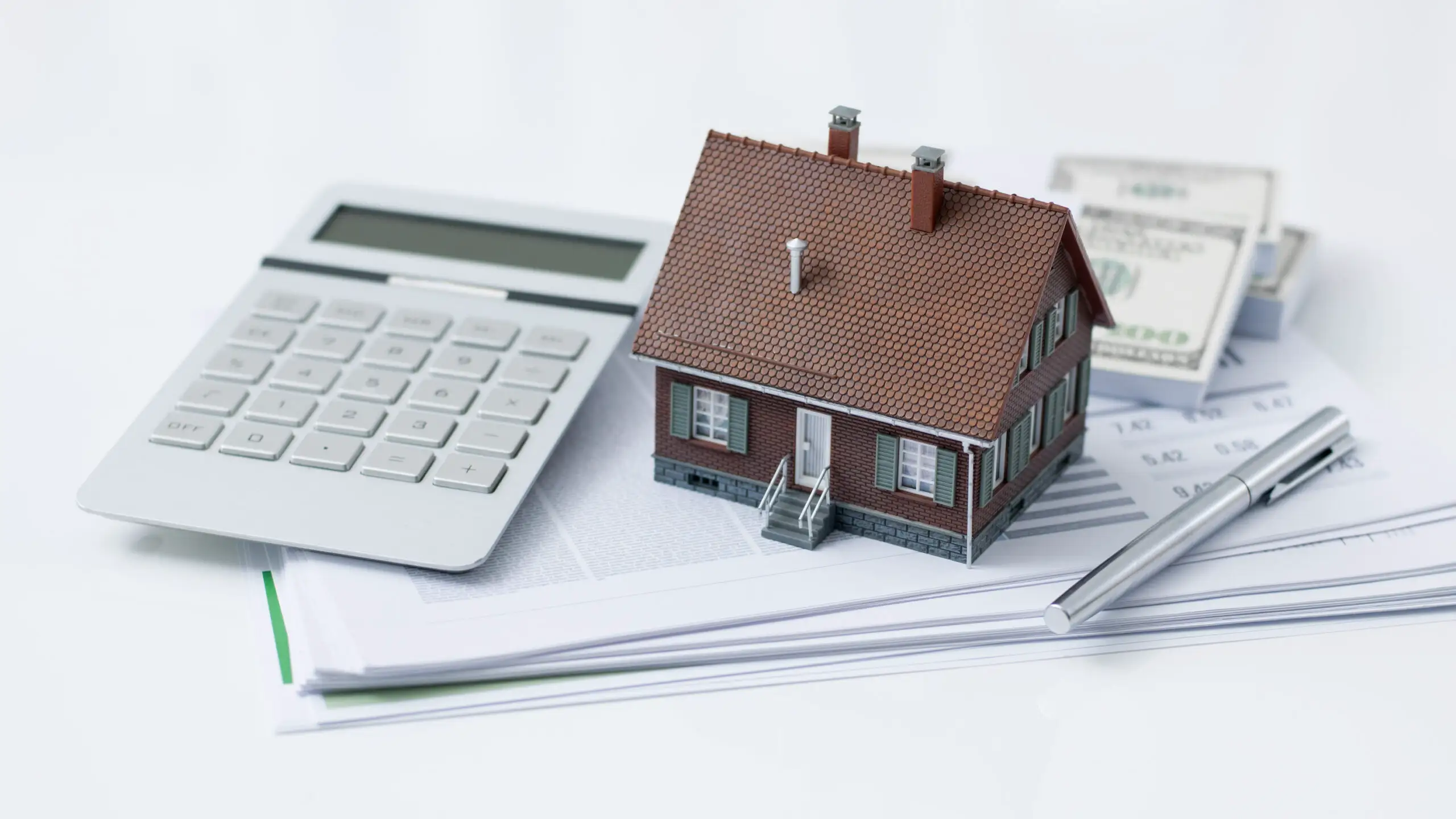 Dob&acirc;nzile ipotecare, din nou &icirc;n creștere: cum influențează economia costul creditelor