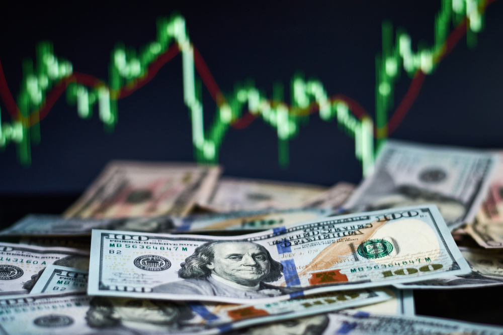 Dob&acirc;nzile mai mari din SUA nu &icirc;nseamnă scăderi pe bursă; interesul investitorilor rom&acirc;ni, &icirc;n creştere (analiză)