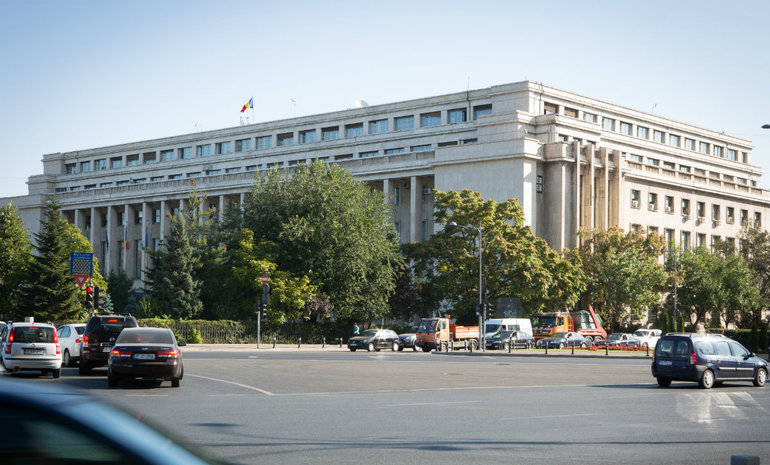 DOCUMENTE Transelectrica i-a dat &icirc;n judecată pe secretarii generali ai Guvernului din fostele Cabinete Orban și C&icirc;țu. Le impută &icirc;n total posibile prejudicii de peste 1 milion de euro