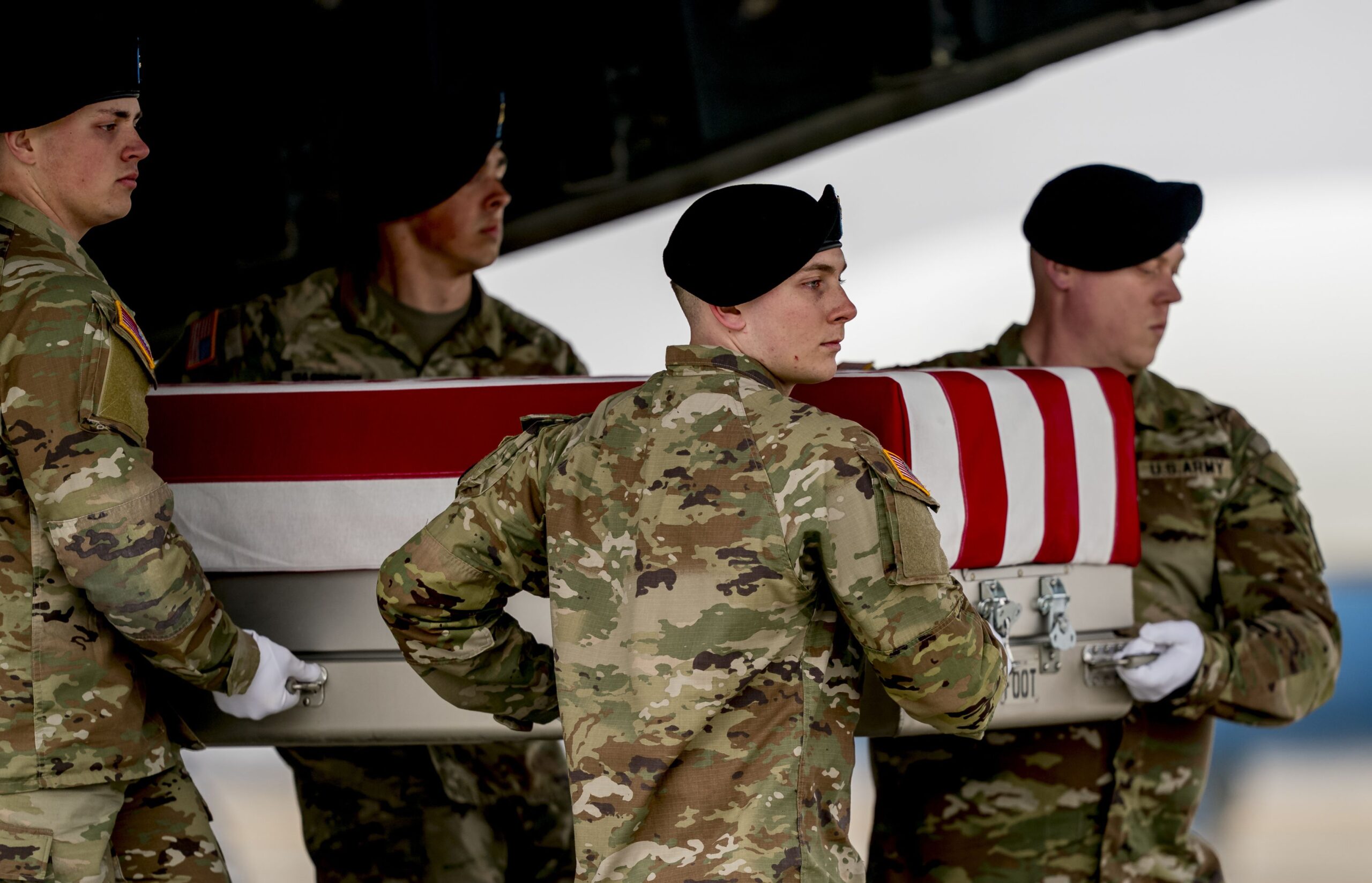 Doi militari americani au murit și unul este dat dispărut după un atac iranian asupra unei baze din Iordania