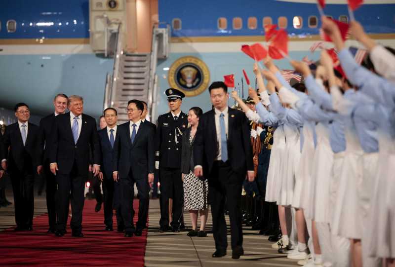 Donald Trump a ajuns &icirc;n China pentru o vizită de stat de două zile