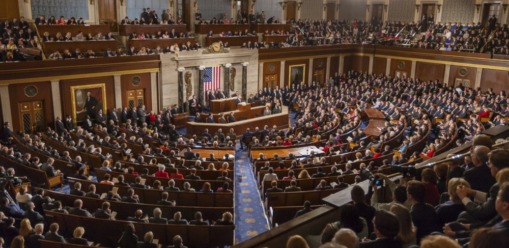 Donald Trump a notificat Congresul SUA cu privire la un nou război &icirc;mpotriva Iranului după ce abia se votase &icirc;ncetarea ostilităților
