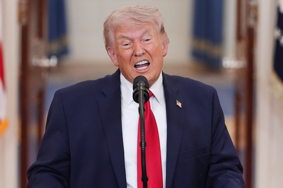 Donald Trump acuză Iranul că trage de timp p&acirc;nă la alegerile de la mijloc de mandat &icirc;n speranța că va obține un acord mai avantajos