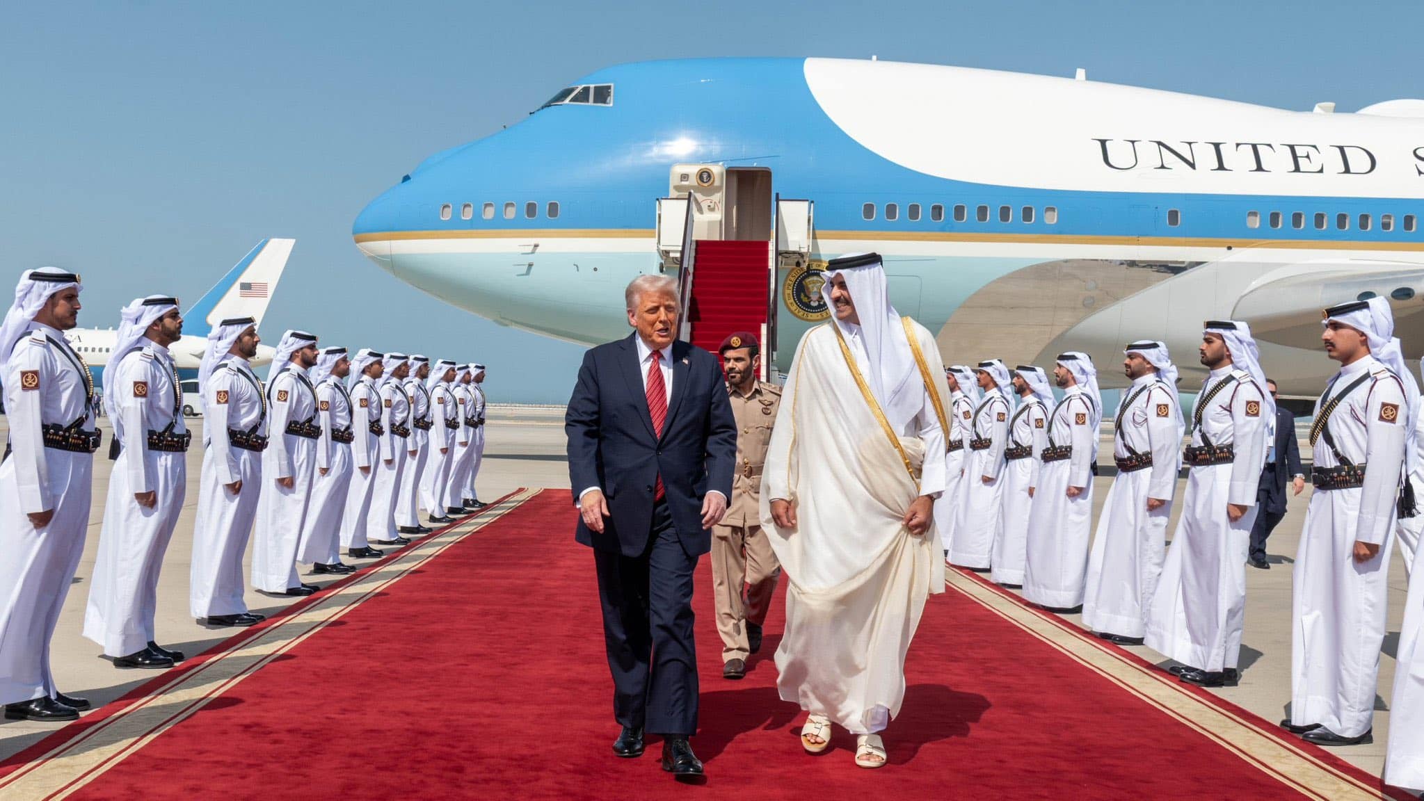 Donald Trump retrimite avionul Air Force One primit din Qatar. Vor fi făcute modificări de securitate